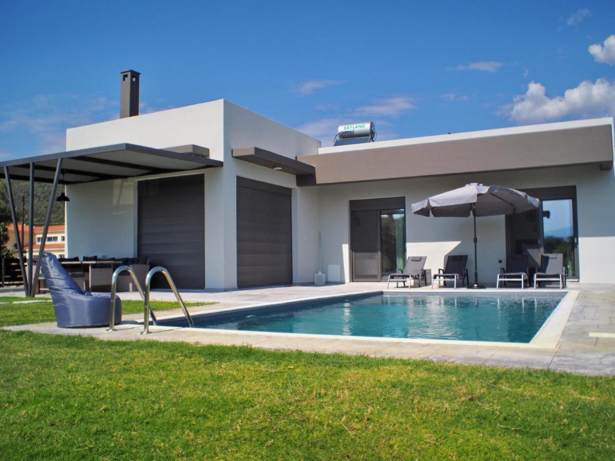 Nostos Luxury Villas With Private Pool In Nafpaktos Exteriör bild