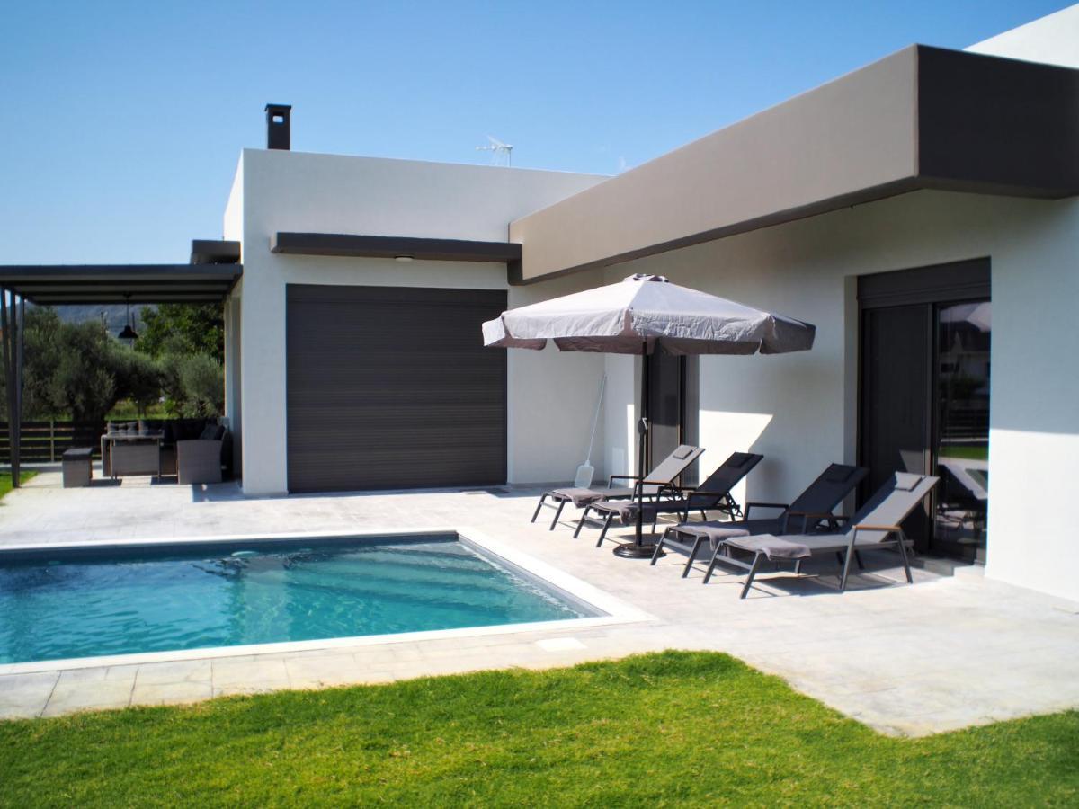 Nostos Luxury Villas With Private Pool In Nafpaktos Exteriör bild