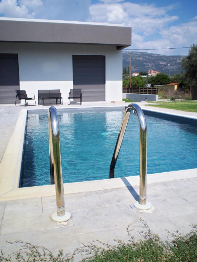 Nostos Luxury Villas With Private Pool In Nafpaktos Exteriör bild