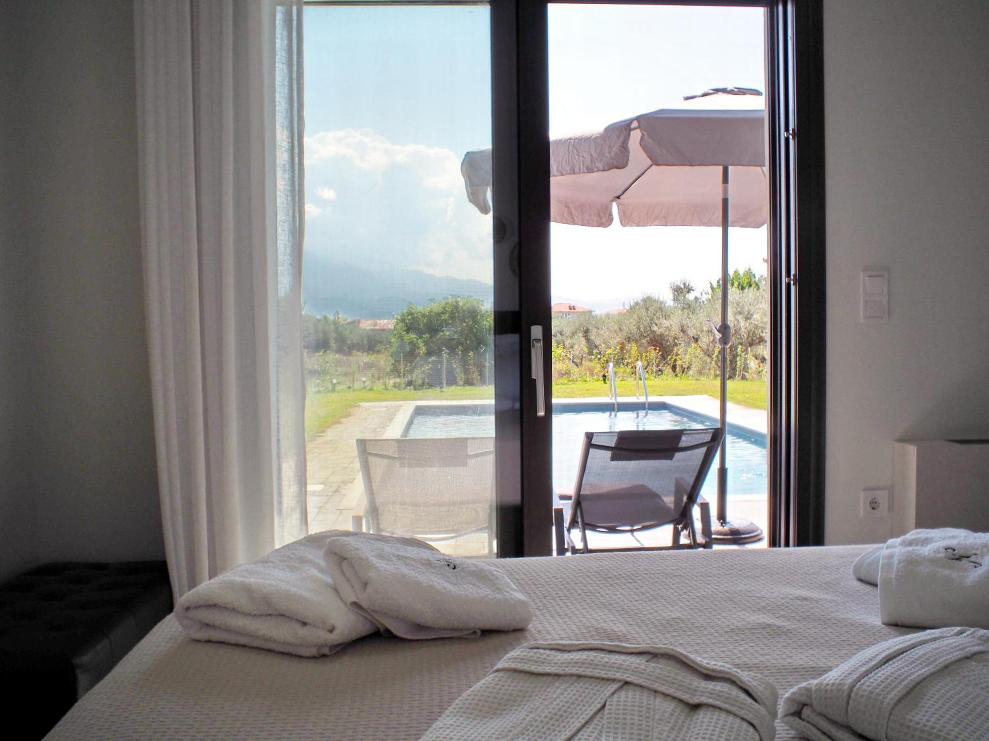 Nostos Luxury Villas With Private Pool In Nafpaktos Exteriör bild