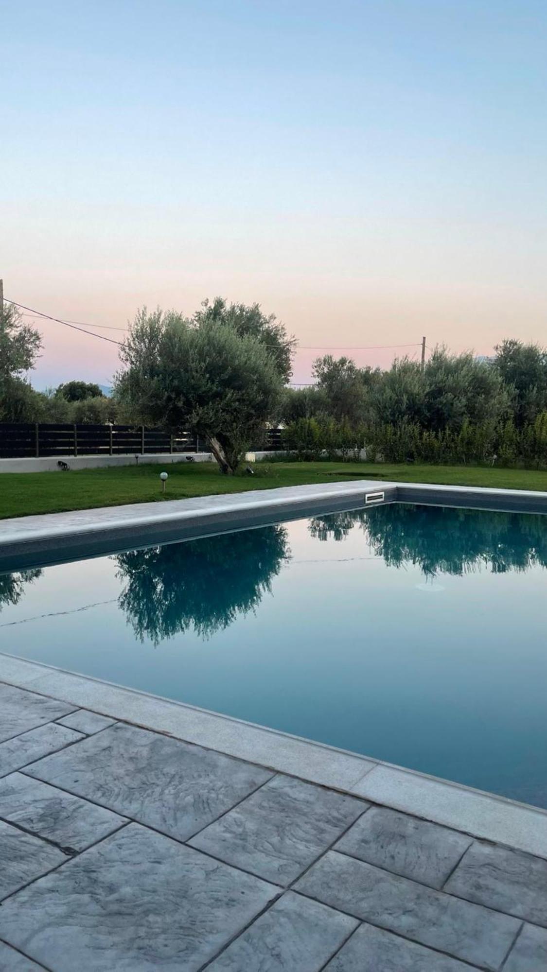 Nostos Luxury Villas With Private Pool In Nafpaktos Exteriör bild